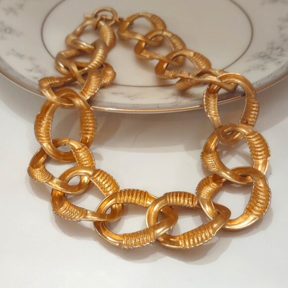 Vintage 80s Matte Gold Tone Chain Link Choker Necklace - Picture 2 of 5